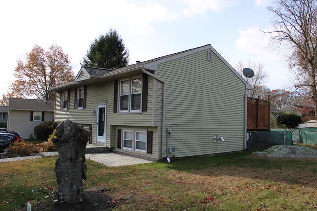 58 Carriage Drive, Naugatuck, CT 06770