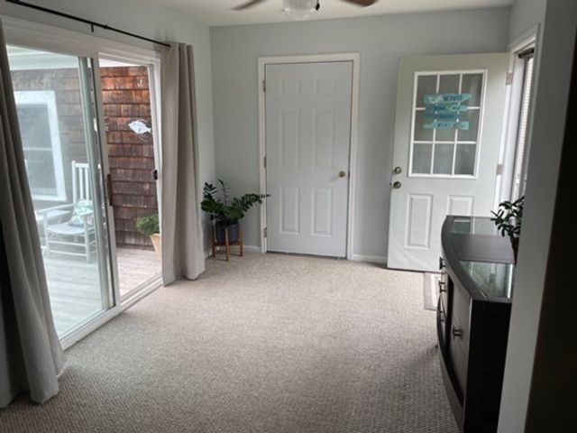 53-E Cummings Lane WINTER RENT, Westport, MA 02790