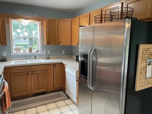 53-E Cummings Lane WINTER RENT, Westport, MA 02790