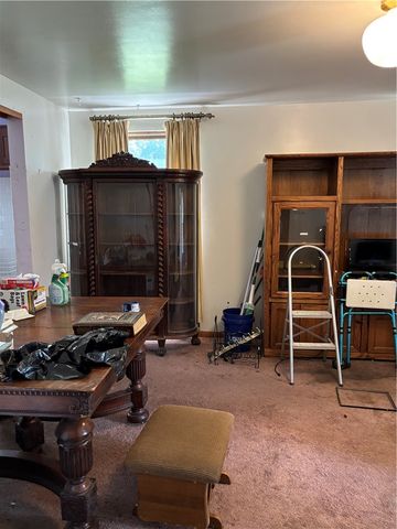 1807 Jenny Lind St, Mckeesport, PA 15132