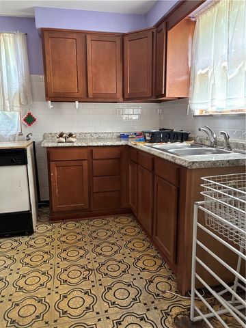 1807 Jenny Lind St, Mckeesport, PA 15132