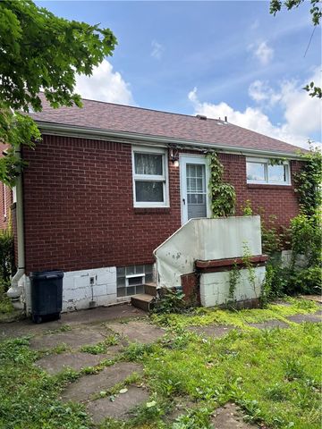 1807 Jenny Lind St, Mckeesport, PA 15132