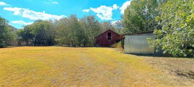 507 Sloan ST, Taylor, TX 76574