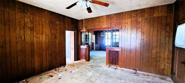 507 Sloan ST, Taylor, TX 76574