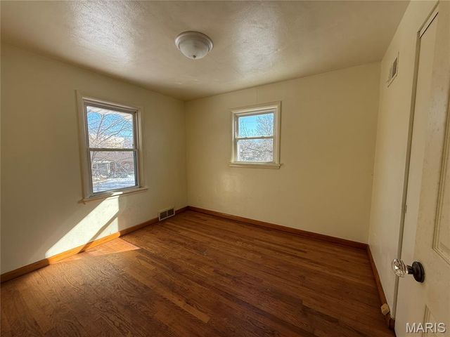 100 Florwood Court, St Louis, MO 63135