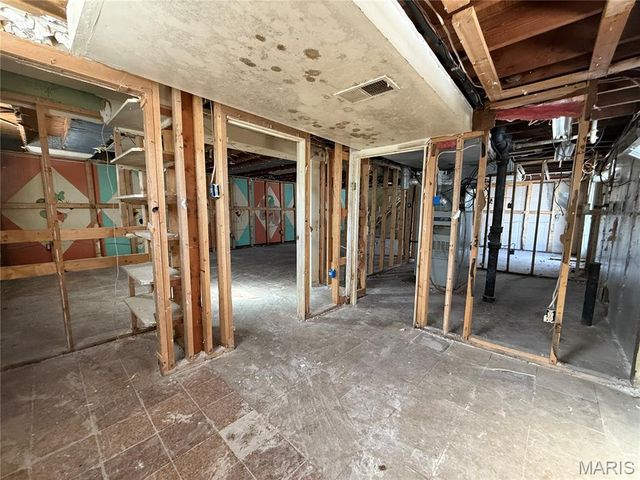 100 Florwood Court, St Louis, MO 63135