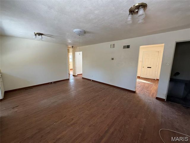 100 Florwood Court, St Louis, MO 63135