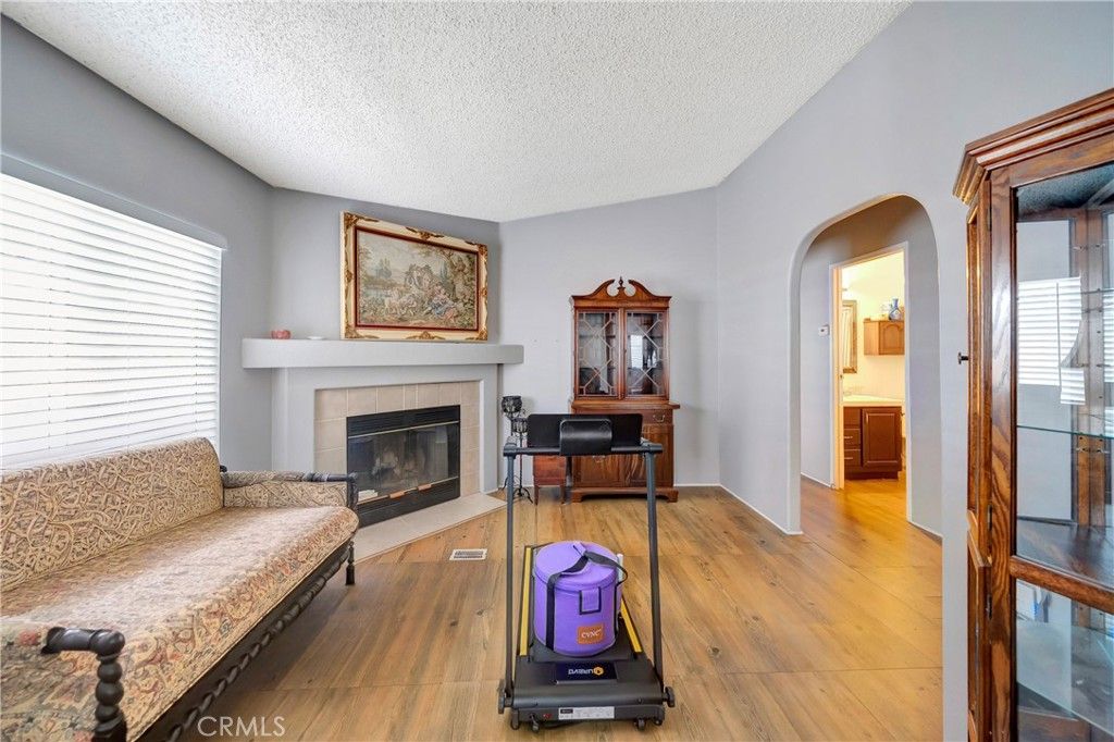 Image 13 of property listing at 27361 Sierra 23, Canyon Country, CA 91351