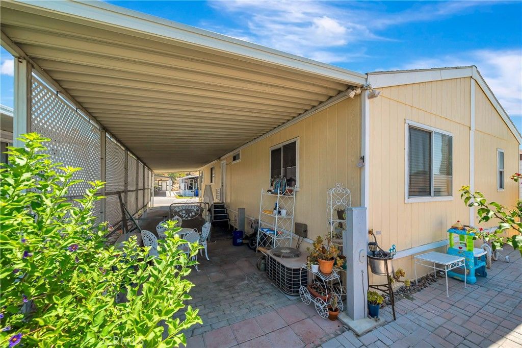 Image 30 of property listing at 27361 Sierra 23, Canyon Country, CA 91351