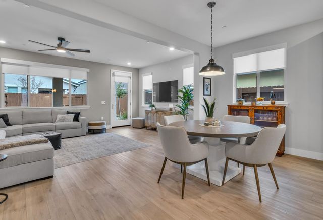 9067 Pomeroy Ln, El Dorado Hills, CA 95762