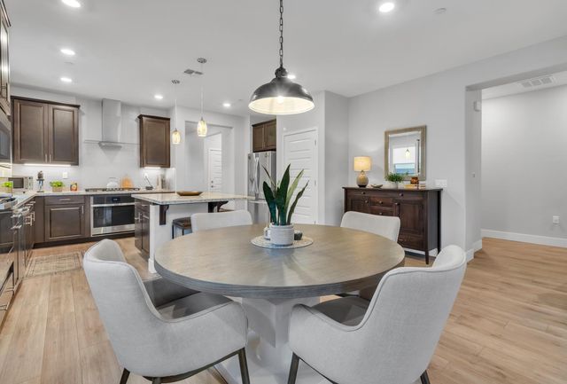 9067 Pomeroy Ln, El Dorado Hills, CA 95762