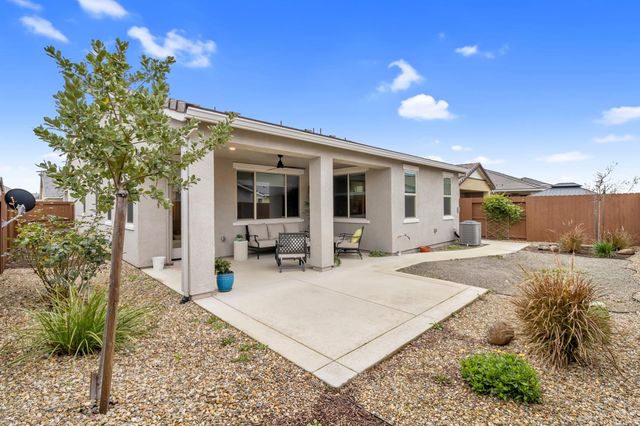 9067 Pomeroy Ln, El Dorado Hills, CA 95762