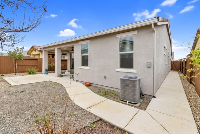 9067 Pomeroy Ln, El Dorado Hills, CA 95762