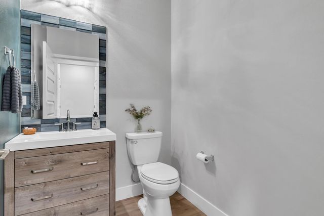 9067 Pomeroy Ln, El Dorado Hills, CA 95762