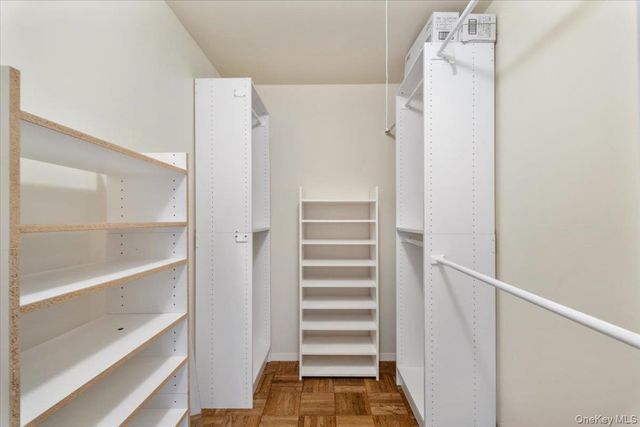 356 Central Park Avenue E10, Scarsdale, NY 10583