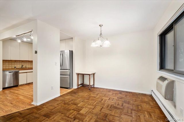 356 Central Park Avenue E10, Scarsdale, NY 10583