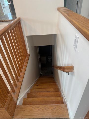 14 Larch Street, Hicksville, NY 11801