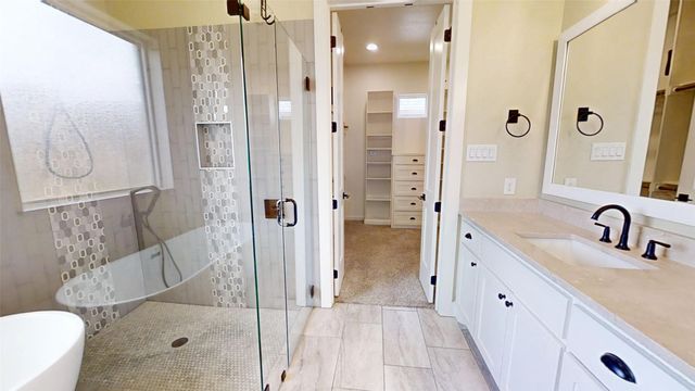 2405 Vineyard Drive, Granbury, TX 76048