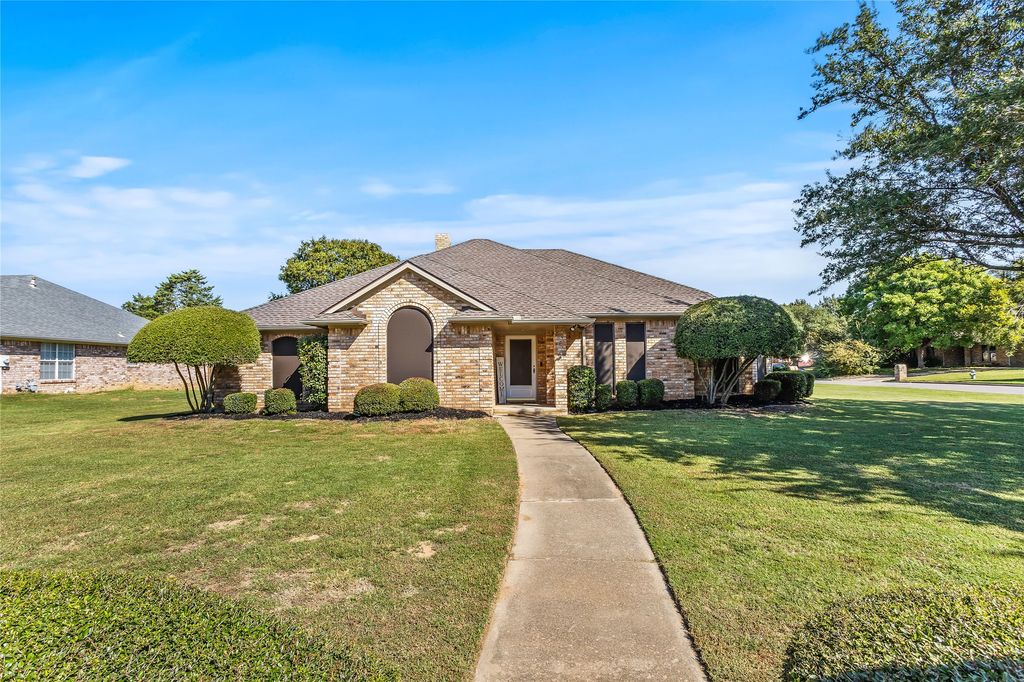 14 Lillis Park Circle, Denison, TX 75020