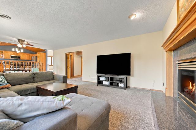 490 Hawthorn Road, Lino Lakes, MN 55014