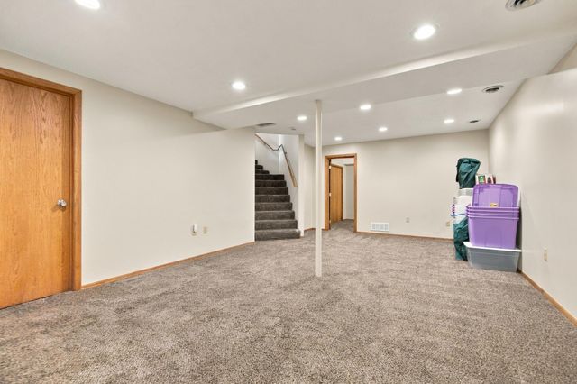 490 Hawthorn Road, Lino Lakes, MN 55014