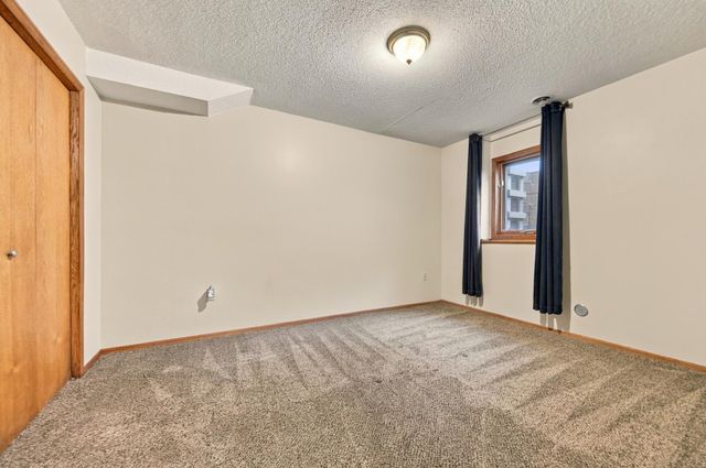 490 Hawthorn Road, Lino Lakes, MN 55014