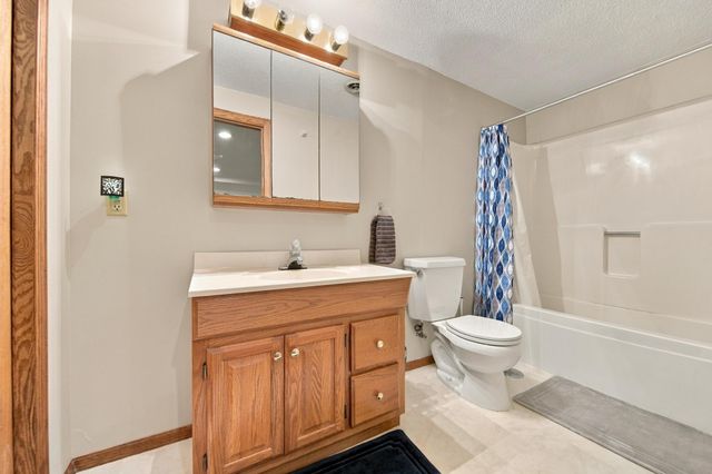 490 Hawthorn Road, Lino Lakes, MN 55014
