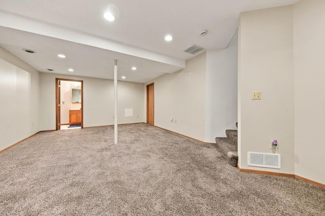 490 Hawthorn Road, Lino Lakes, MN 55014