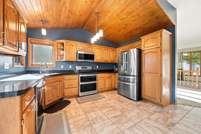 490 Hawthorn Road, Lino Lakes, MN 55014
