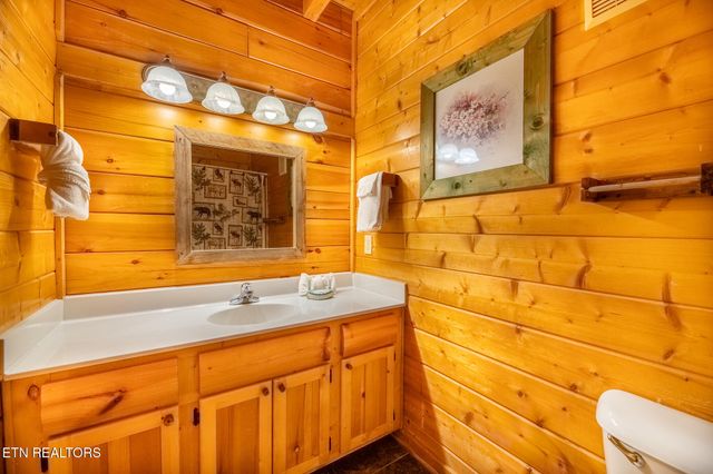 907 Black Bear Cub Way, Sevierville, TN 37862