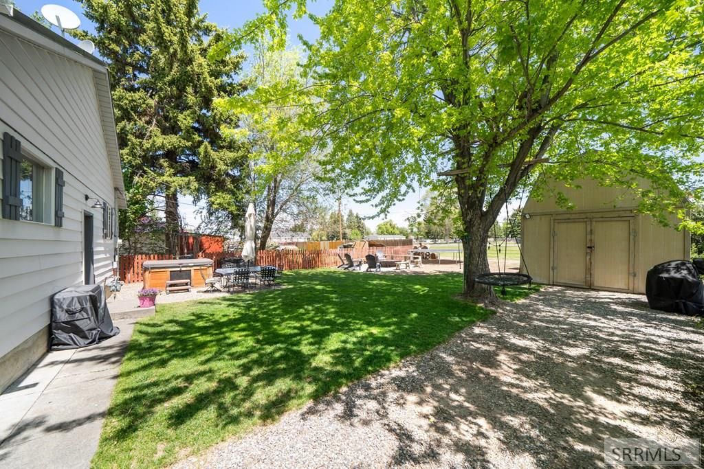 Image 5 of property listing at 448 N 1st W, Ririe, ID 83443