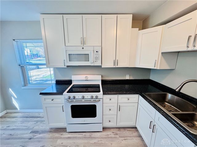 2725 Shroyer Road, Oakwood, OH 45419