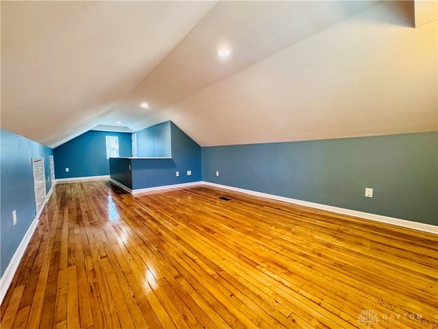 2725 Shroyer Road, Oakwood, OH 45419