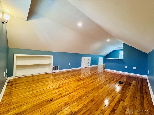 2725 Shroyer Road, Oakwood, OH 45419