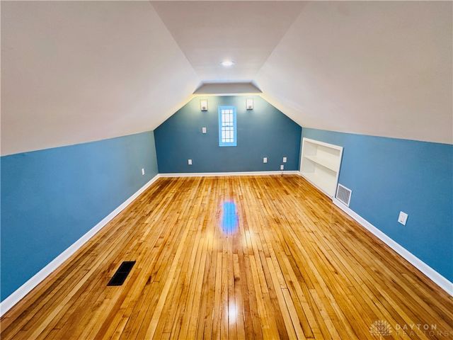 2725 Shroyer Road, Oakwood, OH 45419