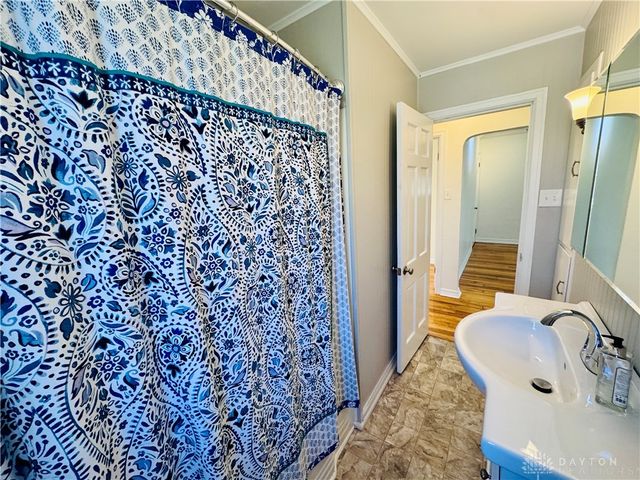 2725 Shroyer Road, Oakwood, OH 45419