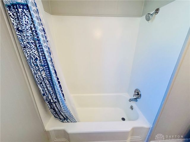 2725 Shroyer Road, Oakwood, OH 45419