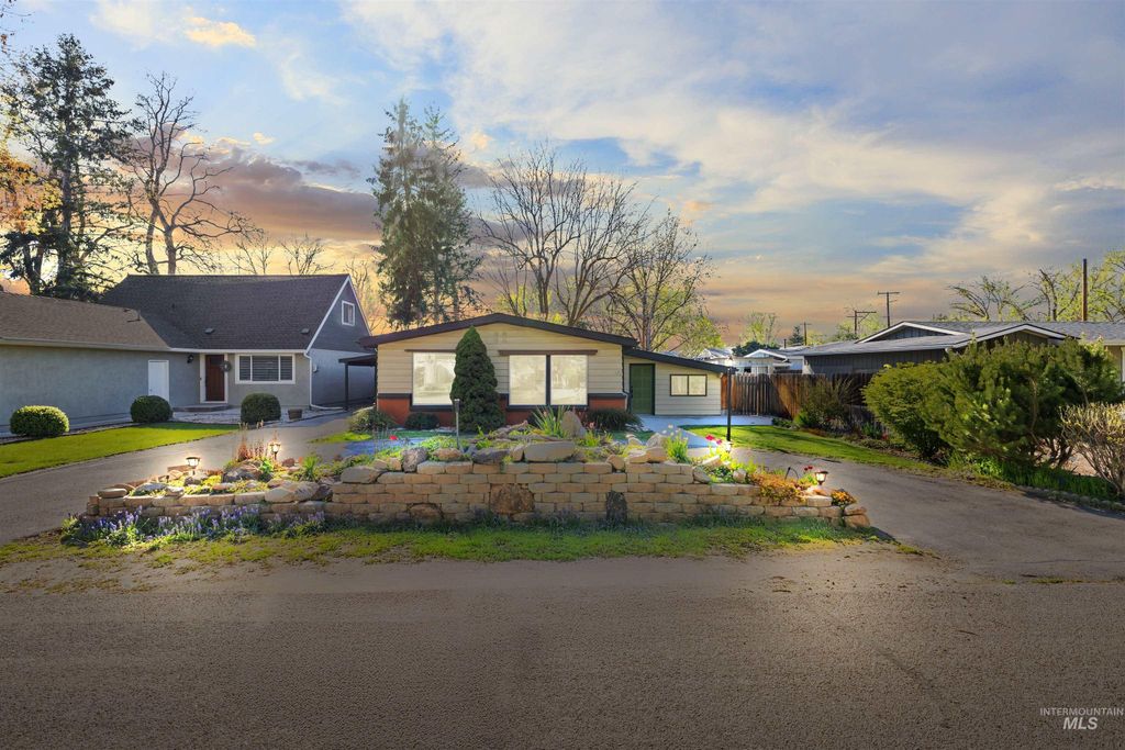3019 N Woody Dr, Boise, ID 83703