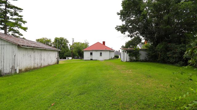 357 S Magnolia Street, Harrodsburg, KY 40330