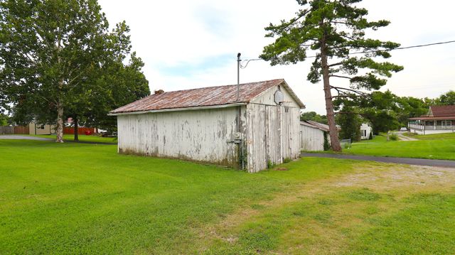 357 S Magnolia Street, Harrodsburg, KY 40330