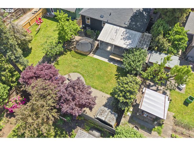 7635 Se MARKET St, Portland, OR 97215