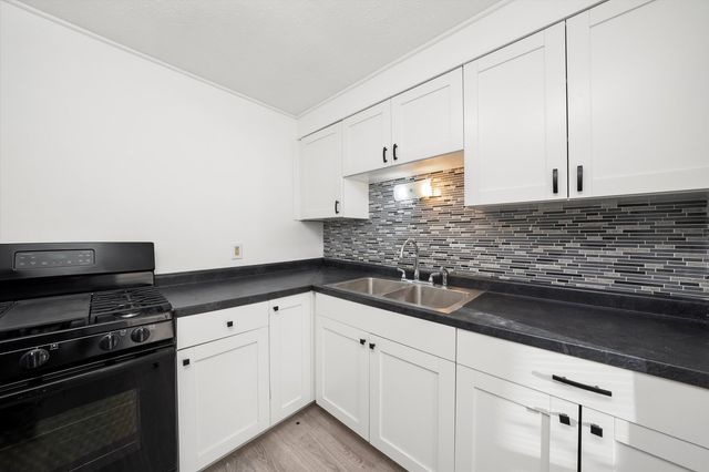 12216 S Carpenter Street, Chicago, IL 60643