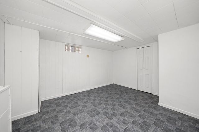 12216 S Carpenter Street, Chicago, IL 60643