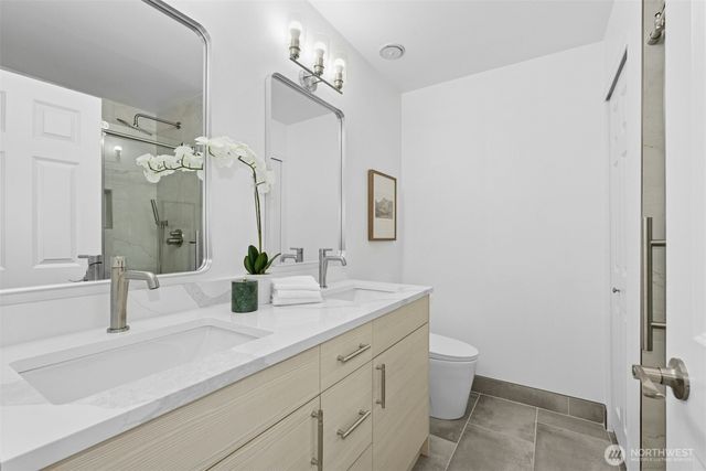 1132 Crawford Rd, Lynnwood, WA 98036