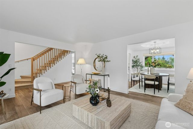 1132 Crawford Rd, Lynnwood, WA 98036