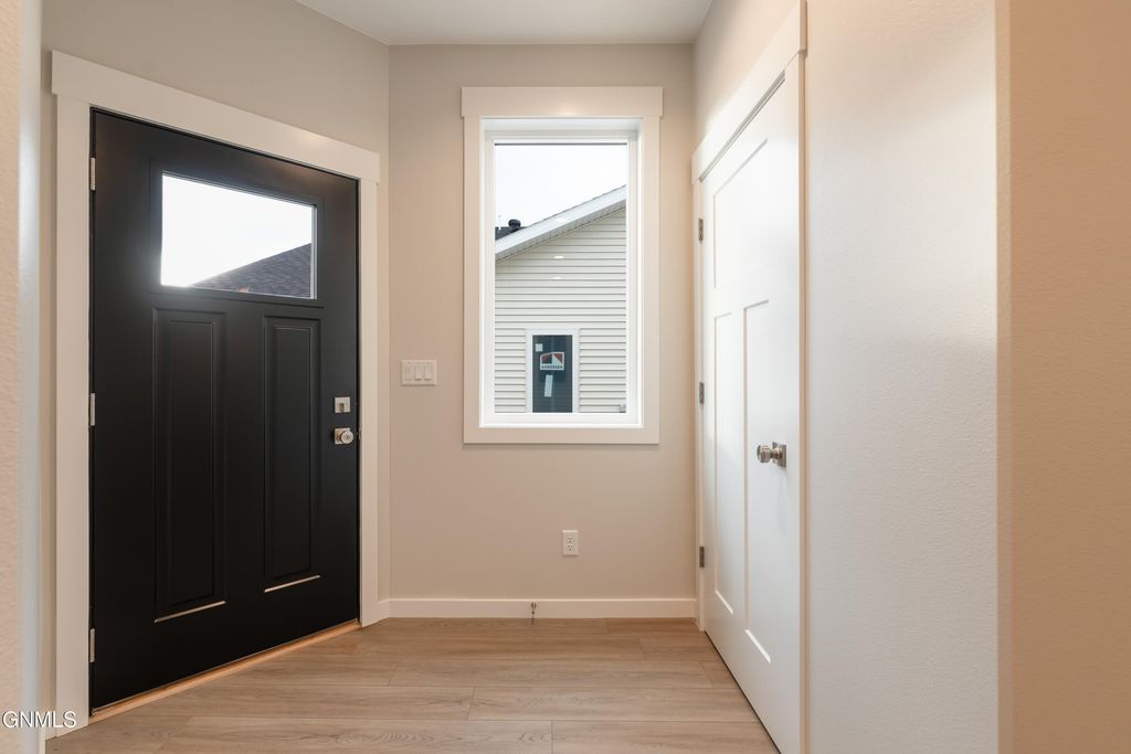4116 Platinum Street, Bismarck, ND 58503 photo 4