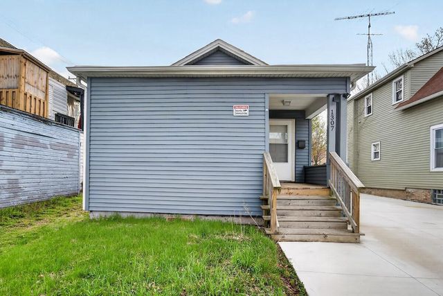 1307 Center STREET, Racine, WI 53403