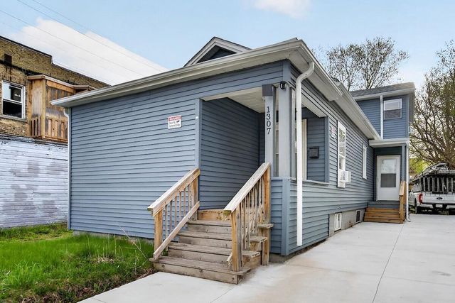 1307 Center STREET, Racine, WI 53403