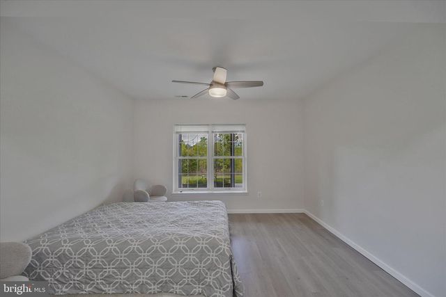 43820 CHURCHILL GLEN DR, Chantilly, VA 20152