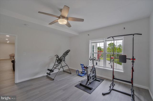 43820 CHURCHILL GLEN DR, Chantilly, VA 20152